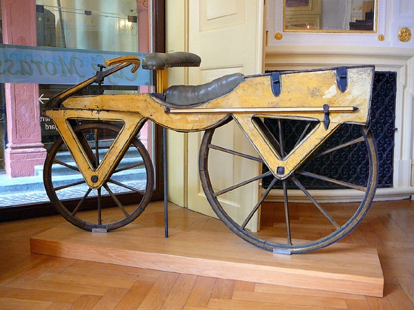 Chi ha inventato la bicicletta, e come è stata sviluppata?